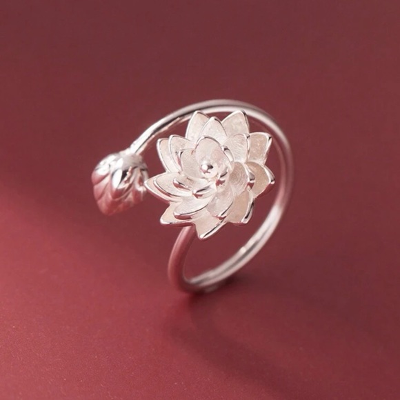 Elegant Lotus Flower Adjustable Wrap Cutout Ring- Stainless Steel - Picture 7 of 8
